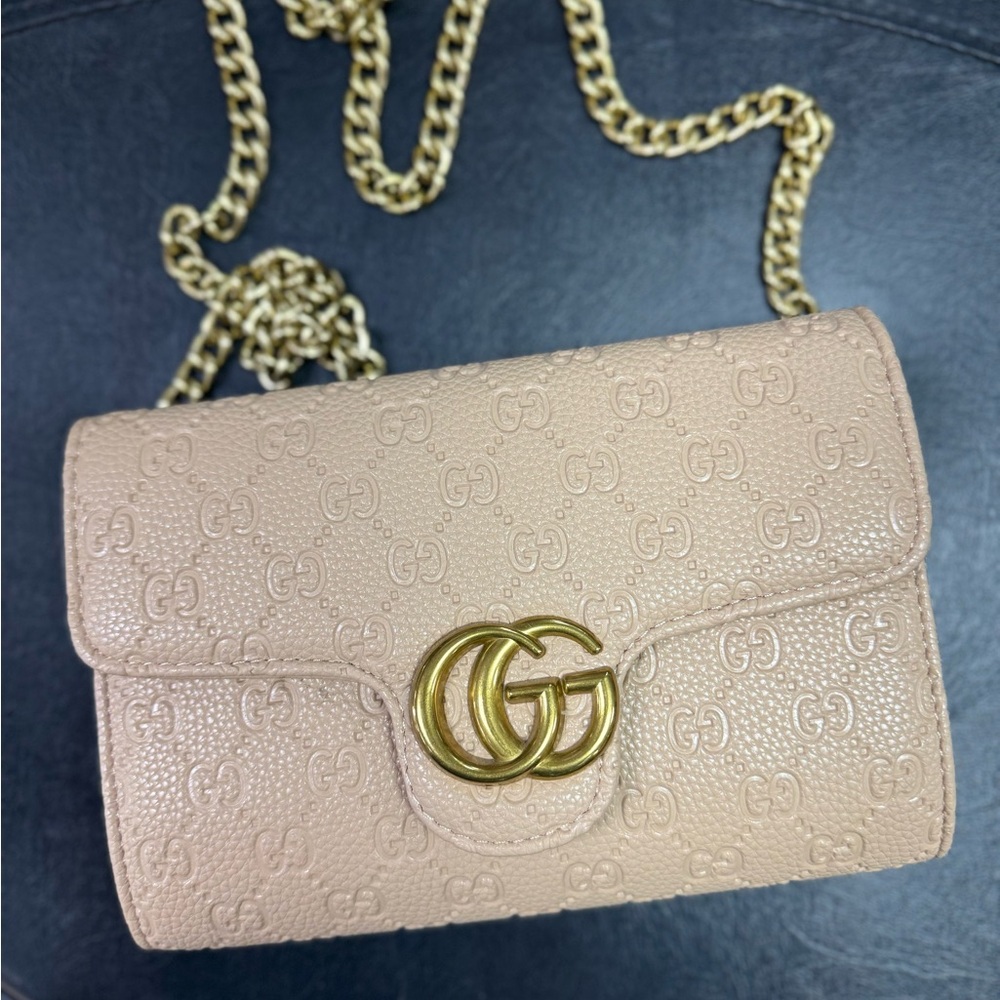 Gucci Cream Crossbody Bag with Gold Chain
